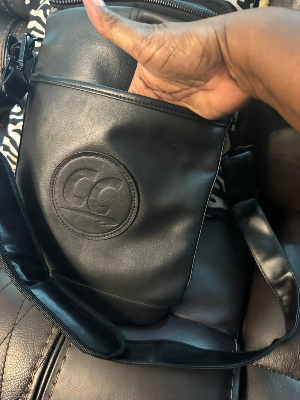 N/A sleek black